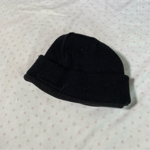 Beanie Bluetooth Speaker Hat - Picture 3 of 6